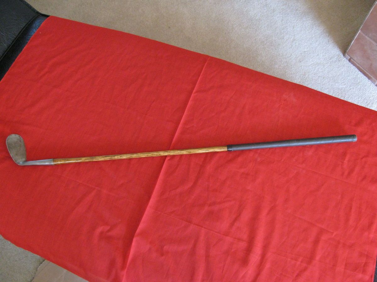 ANTIQUE VINTAGE HENDRY BISHOP MASHIE NIRLICK WOOD SHAFT GOLF CLUB