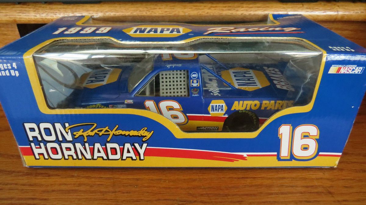 1999 Ron Hornaday 16 Napa Truck