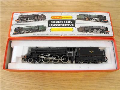 Hornby Railways OO BR 4 6 0 Black Five Steam Locomotive Ref. R859