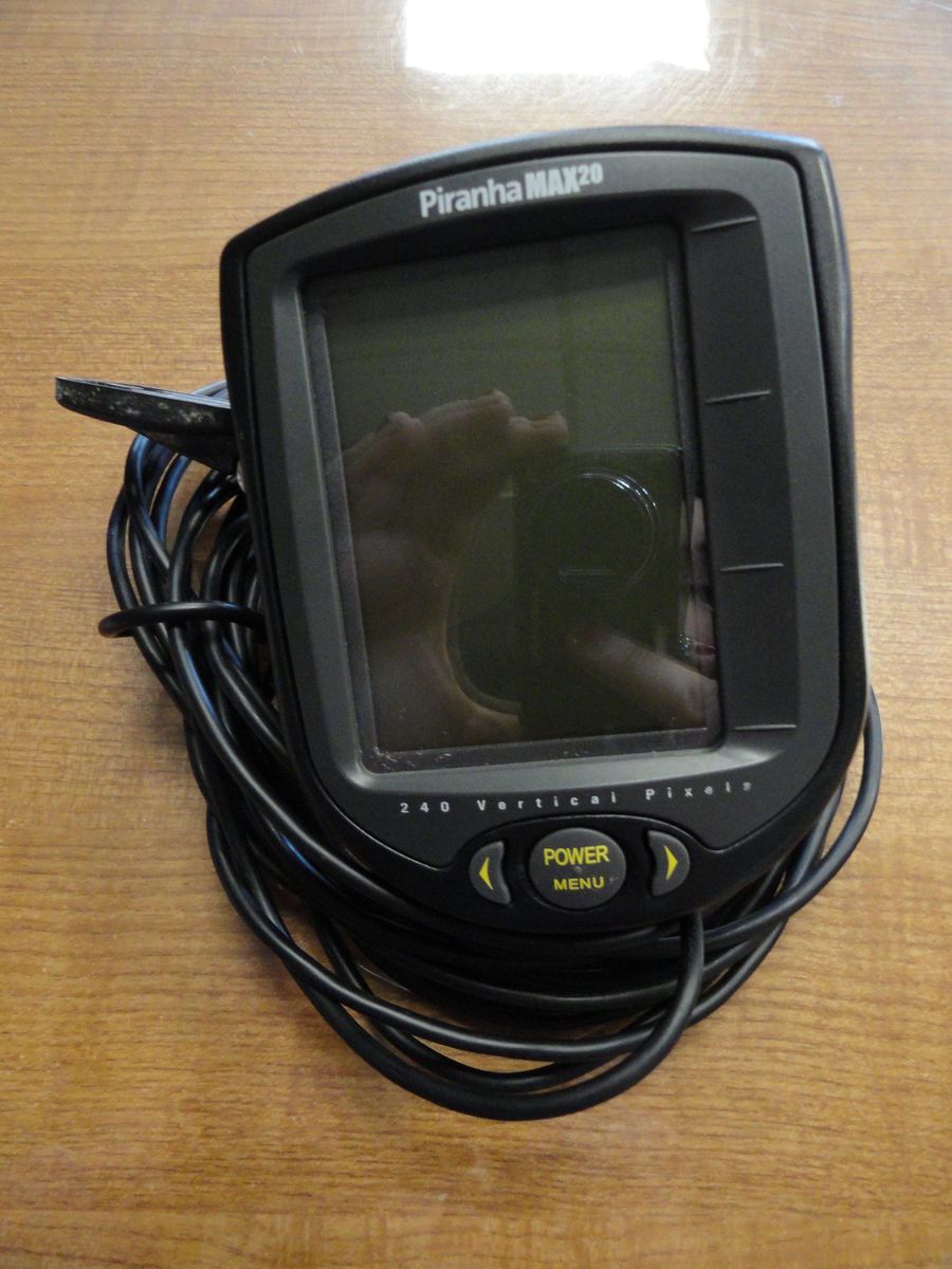 HUMMINBIRD PIRANHAMAX 20 FISH FINDER & TRANSDUCER 5062703 0377 MARINE