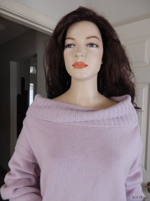 Donna Karan 100% Cashmere Plush Thick New NWT $1100.00 Lilac Cowl Neck