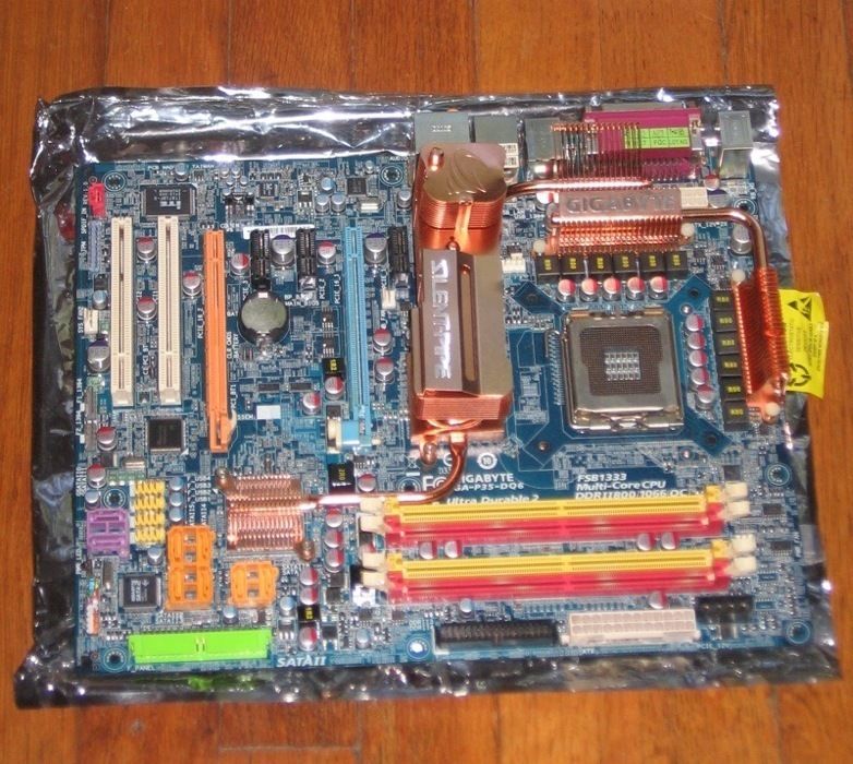 Gigabyte GA P35 DQ6 Motherboard LGA775 Intel Core 2 Duo Quad