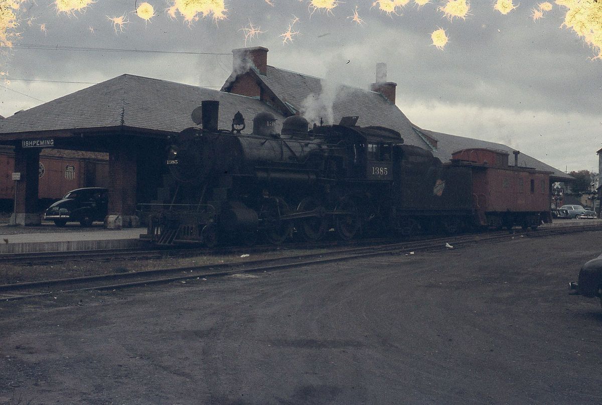   NORTHWESTERN STEAM 1385 ISHPEMING MI ORIGINAL 1953 RAILROAD SLIDE