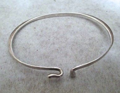 James Avery Sterling Silver Hammered Hook on Charm Bracelet 6 5 Inches