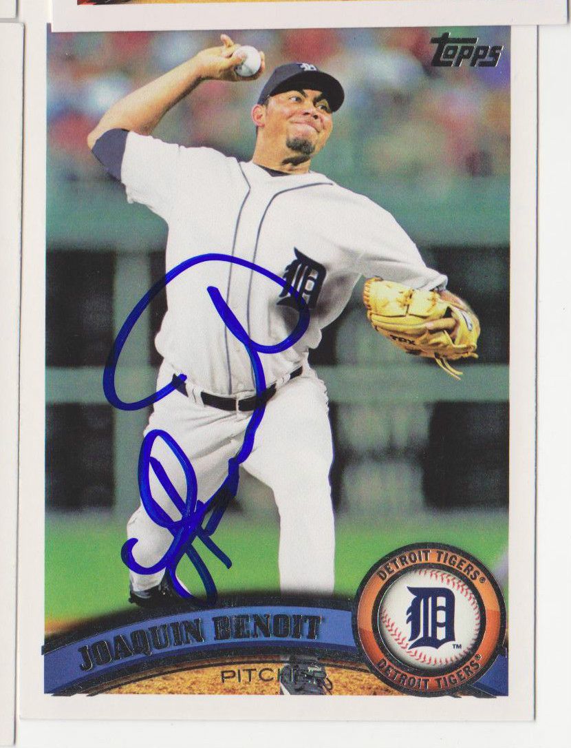 Joaquin Benoit Signed Topps 2011 521 Auto Tigers