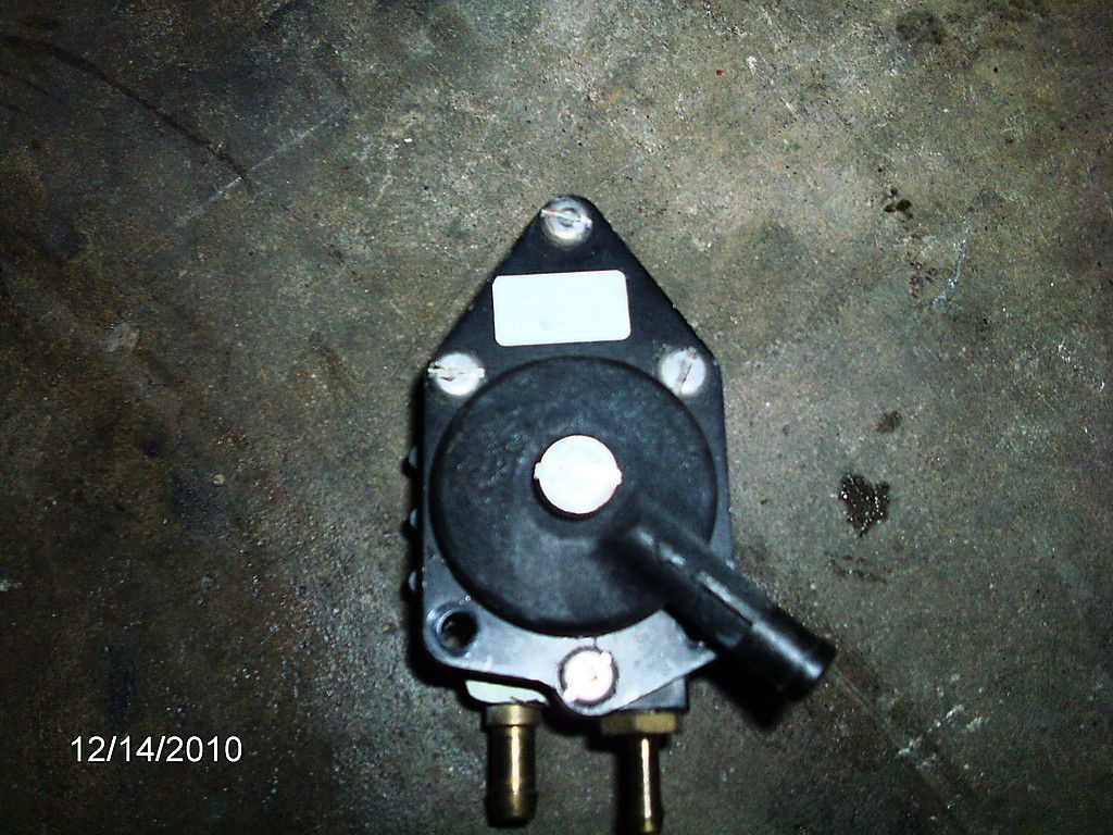 Johnson Evinrude Outboard 25HP Fuel Pump  