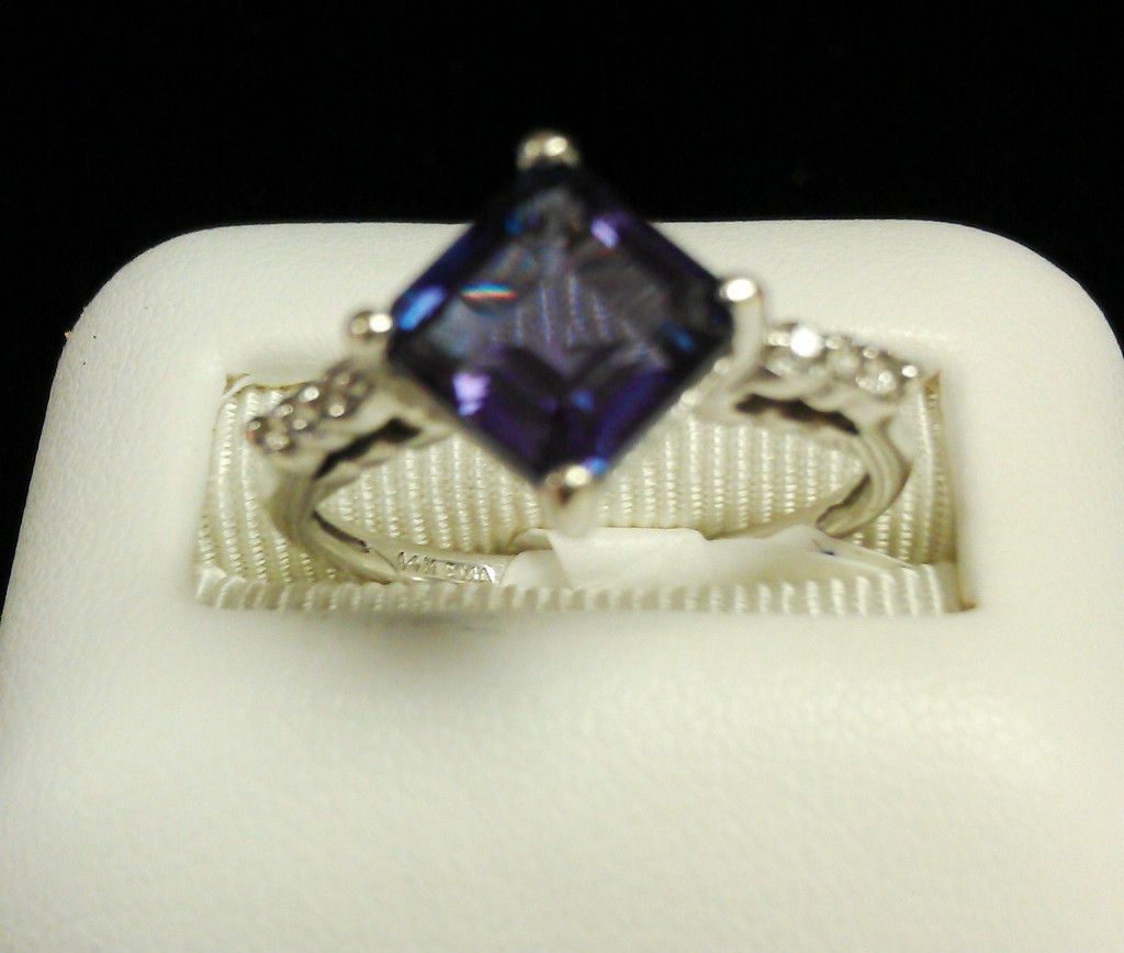 Estate Jewelry 14 Karat Synthetic Alexandrite