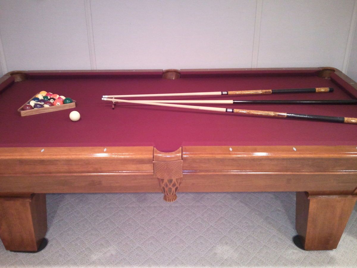 Kasson Maxwell Pool Table and Accessories