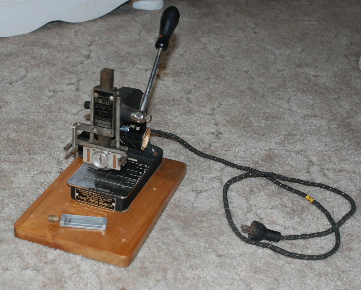 Kingsley Stamping Machine Vintage Gold Single Line