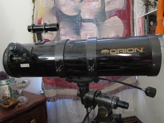 Orion Skyview EQ Manual Equatorial Mount Plossl Eyepiece Saturn