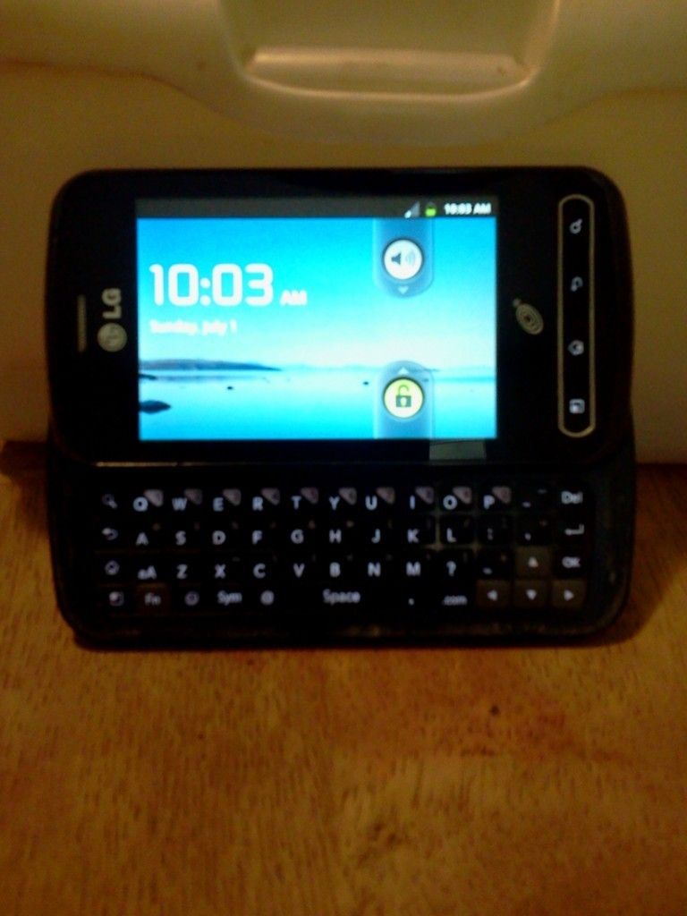 NET10 LG OPTIMUS Q ANDROID PHONE W/ FULL QWERTY KEYBOARD GREAT PREPAID