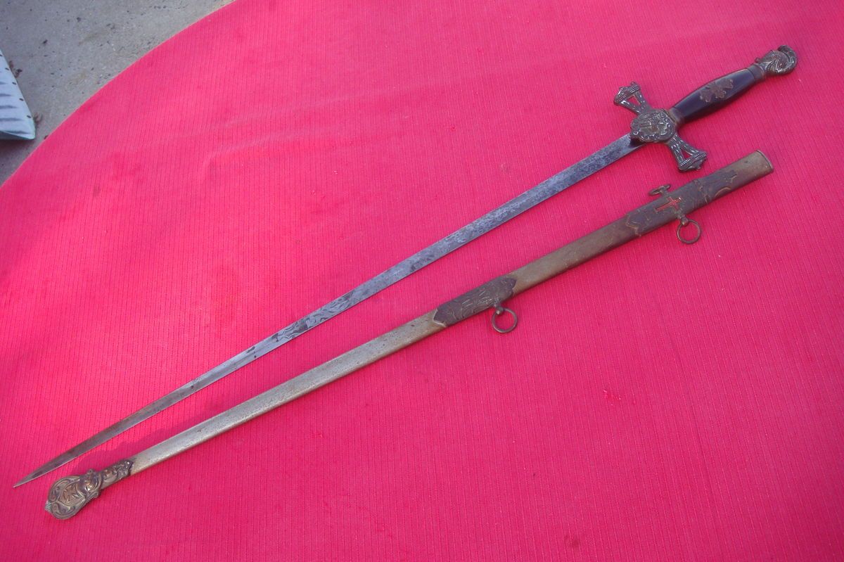  MASONIC KNIGHTS TEMPLAR FREEMASON SWORD M C LILLEY CO COLUMBUS OH