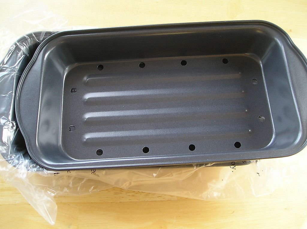 Handy Gourmet Low Fat Meat Loaf Pan Meatloaf