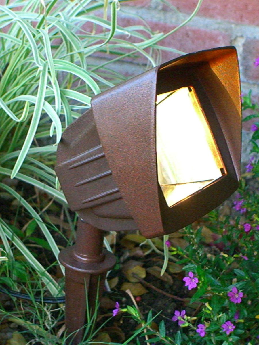 LED 3watt Low Voltage Landscape Lighting – Flood Light in Rust