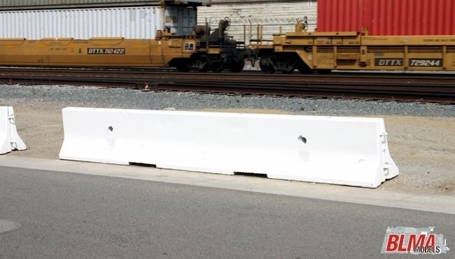 Scale   CONCRETE   K BARRIER MODERN CONSTRUCTION DIVIDERS   12 piece