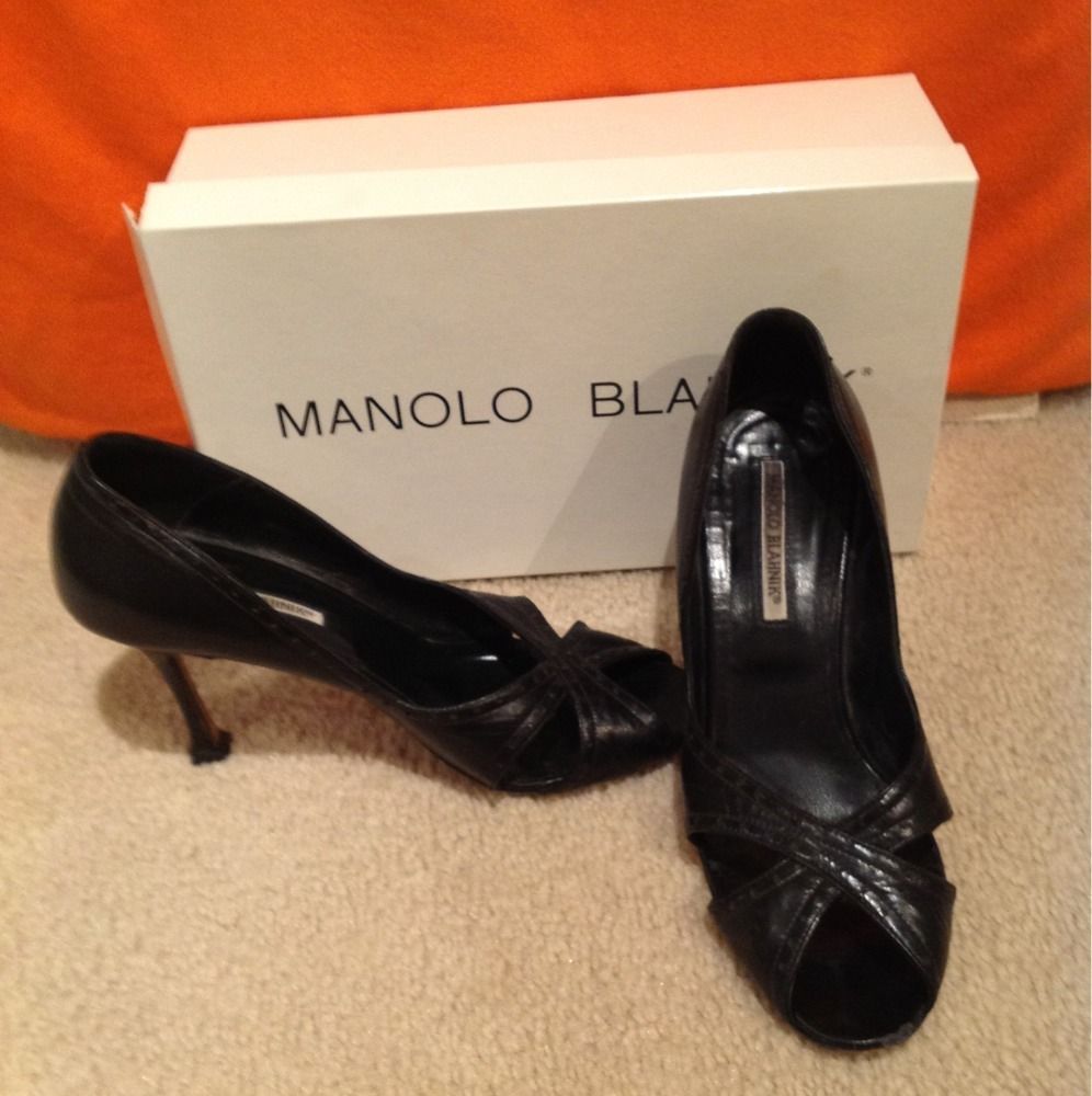 Manolo Blahnik Pumps 37