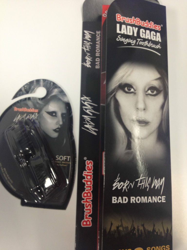 Lady GaGa Singing Toothbrush & Extra brush heads Great Gift Xmas