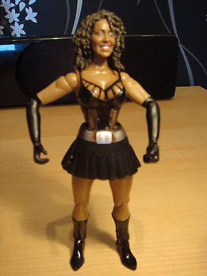 WWE WWF TNA   WRESTLING FIGURE / FEMALE DIVA   LAYLA