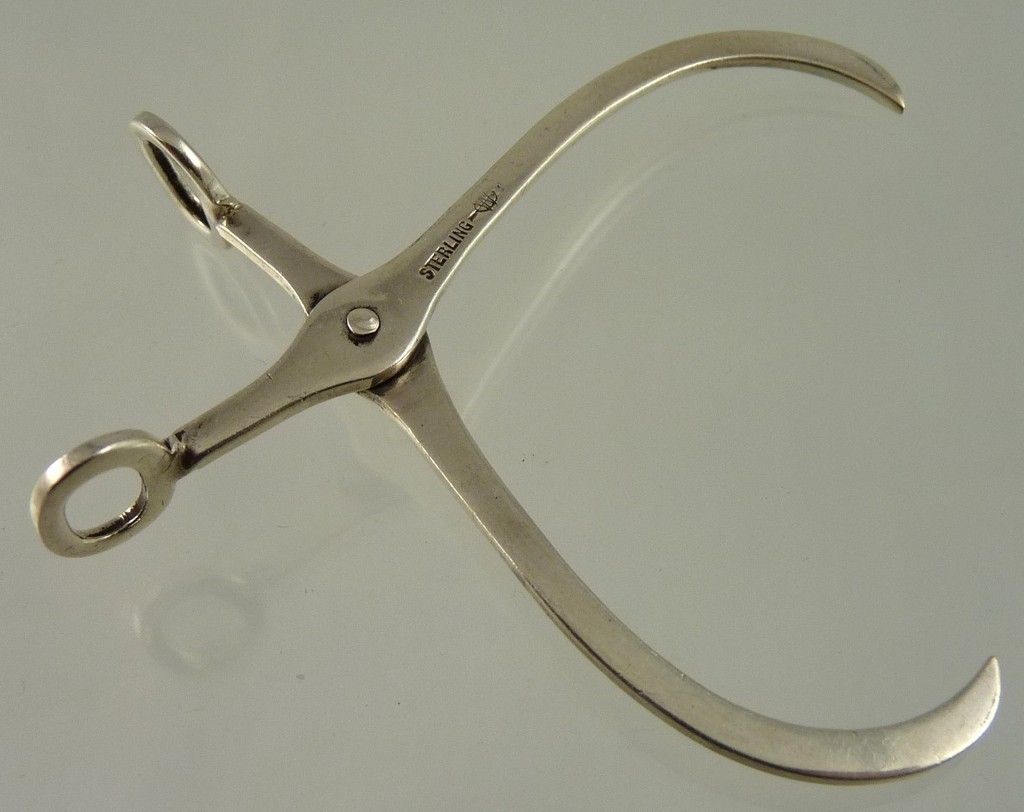 AMERICAN STERLING PLAIN ICE CUBE TONGS BY CHARLES WEBSTER & CO