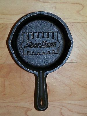 VINTAGE MINIATURE CAST IRON FRY PAN SKILLET ADVERTISING MOORMANS