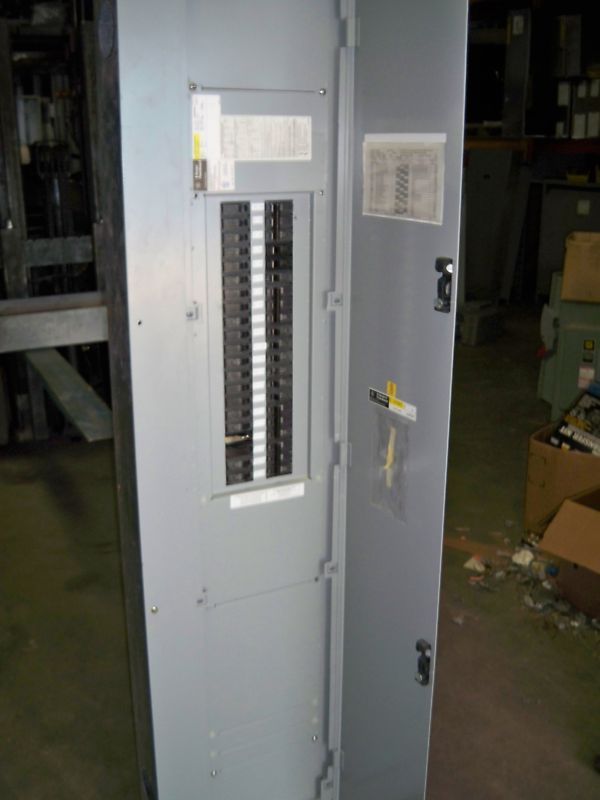 GE 400amp 208y/120 MLO circuit breaker panel board
