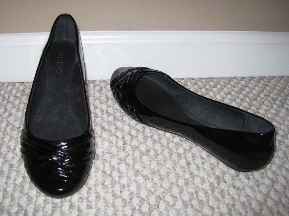 ALDO BLACK PATENT BALLET FLATS SHOES 40 US 9 EUC