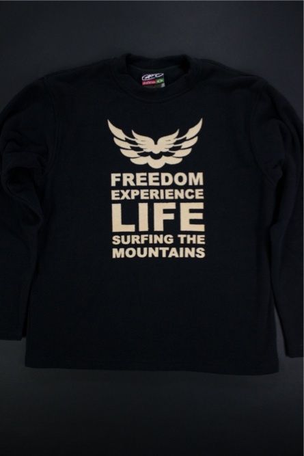 OSKLEN FLEECE MENS LARGE FREEDOM BLACK NWT  BRAZIL      