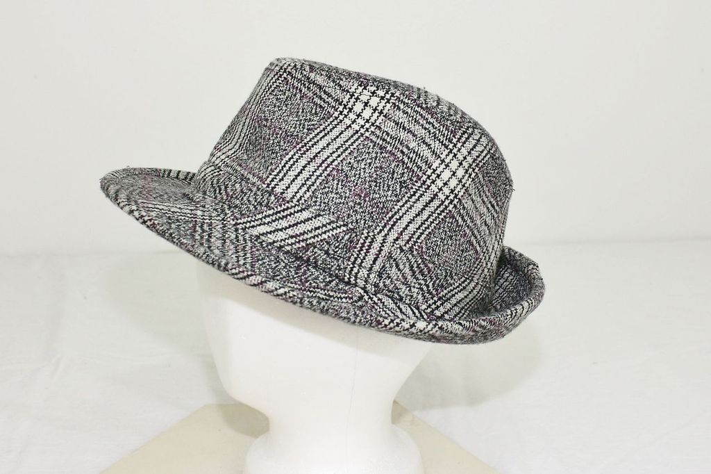 VINTAGE FAIR WEATHER GRAY PURPLE WHITE PLAID HAT O/S I172