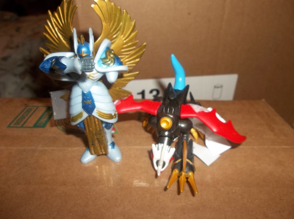 DIGIMON 2 ULTRA RARE 3 FIGURES MEGAFORM DNA GATOMON ? X VEEMON?