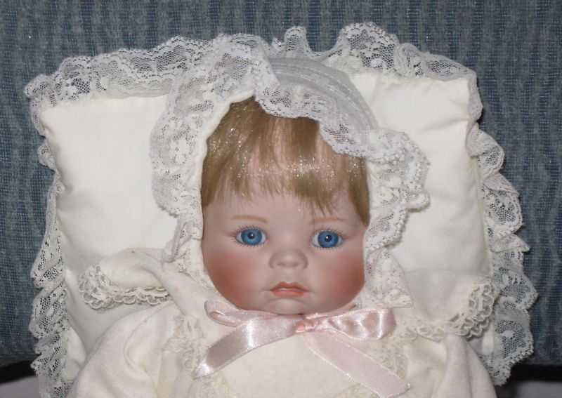 Ashton Drake Doll CAROLIN From the Heart Menzenbach