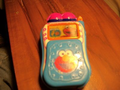 Elmos World Elmo electronic toy cellphone   Mattel (2002)   low sound