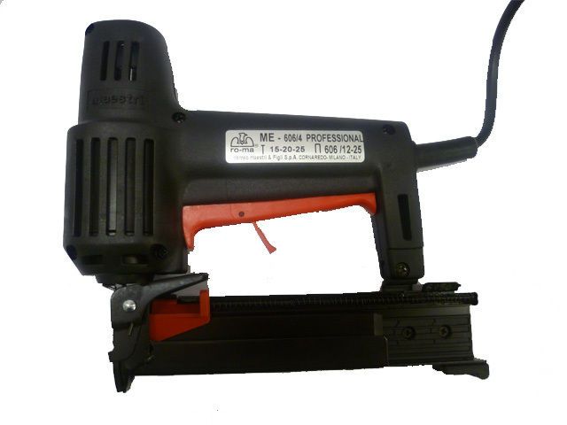 Maestri ME606 Electric Divergent Tacker / Nailer / Stapler (606 Floor