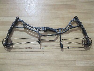 HOYT CRX 32 Bow   29 RH 60#   70# Realtree Camo USED 2011