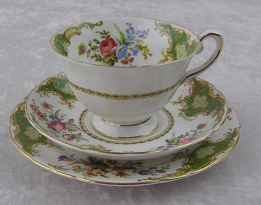Sets Royal Tuscan China England Windso r Green Floral Cup Saucer