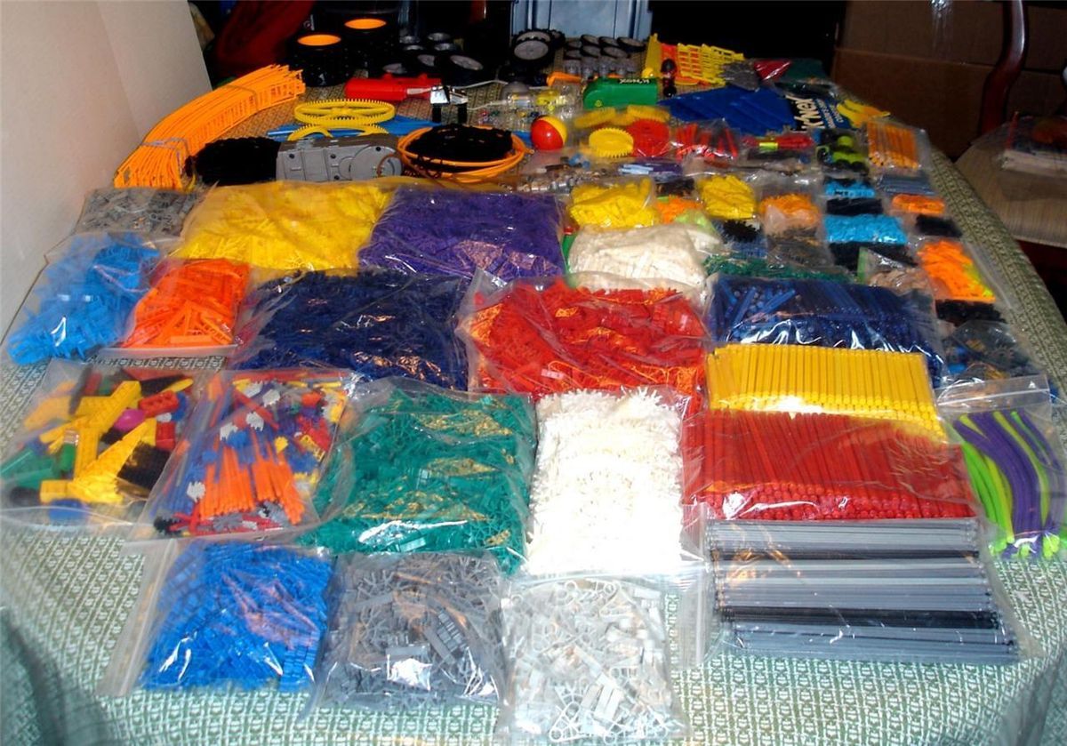 KNEX HUGE LOT 29 LBS OF PARTS MOTORS TRACK WHEELS RODS SPACERS MANUALS