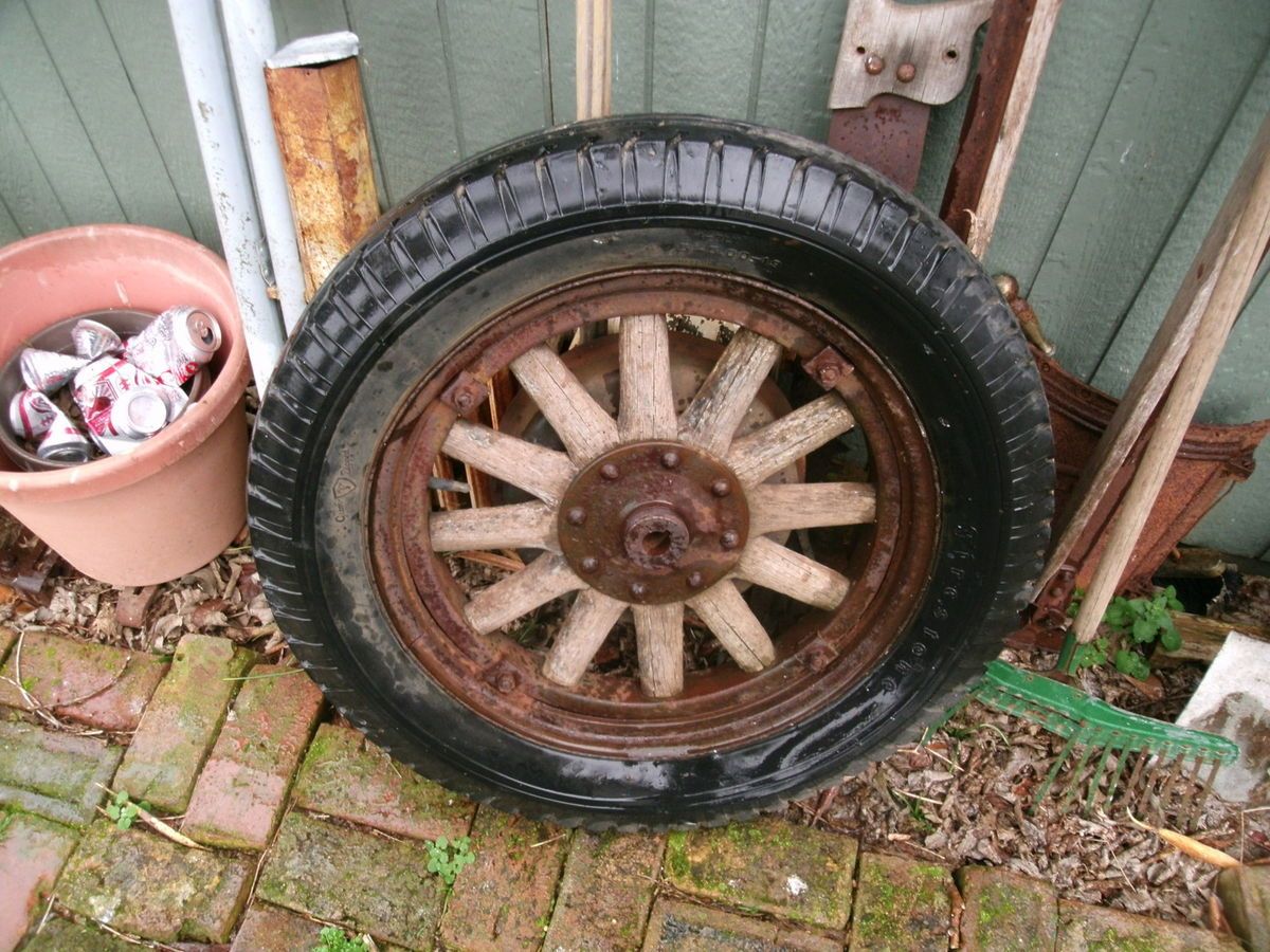 Antique Wood Spoke Rim Wheel Firestone Auto Wheel with Brake Drum