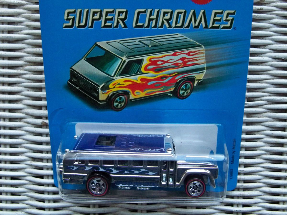 Hot Wheels Super Chromes sCool School Bus Redline Chrome Silver