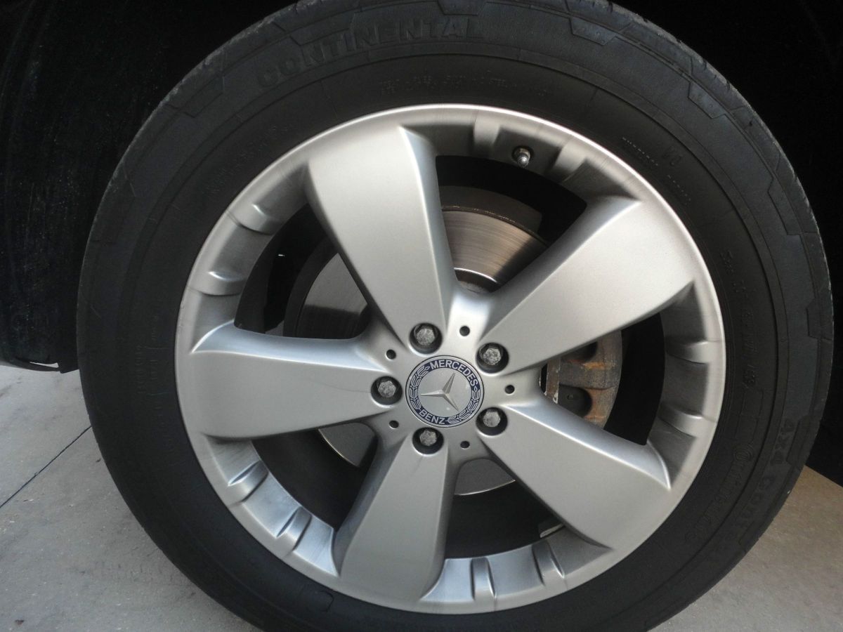 Mercedes ML350 19 Rims w Continental 255 50R 19 Tires