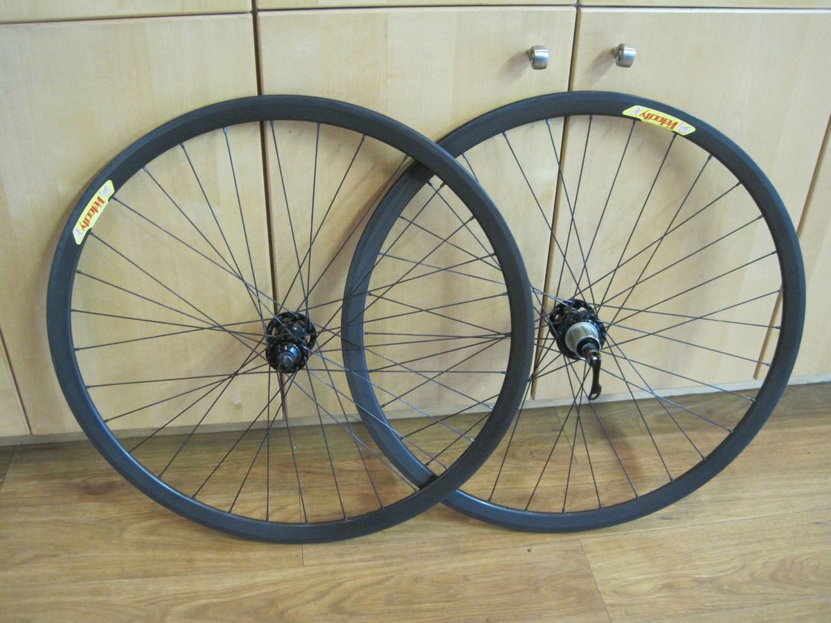 Wheelset Disc Hubs Reflective Deep V Rims DT Spokes 700c Cross