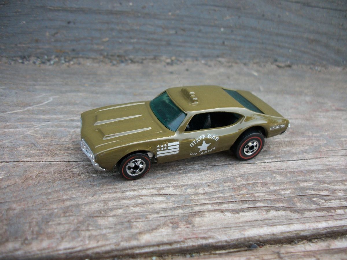 OLDS 442 REDLINE STAFF CAR SHINY BASE RAREST OF THE ENAMEL OLDS 442